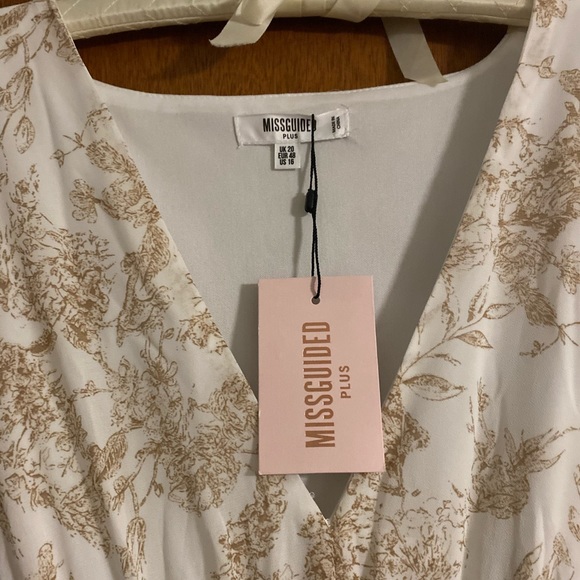 Brand new misguided midi dress with frill detail- size 16 - Picture 4 of 9